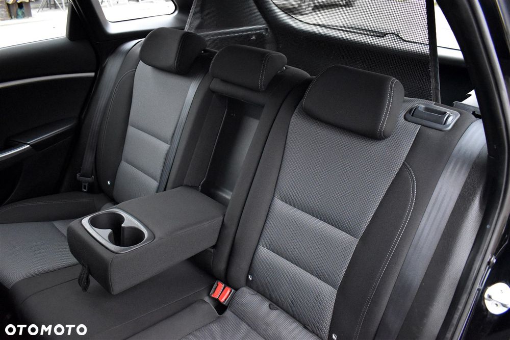 Hyundai i30 blue Kombi 1.6 CRDi DCT Trend - 16