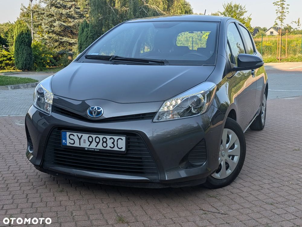 Toyota Yaris Hybrid 100 Premium - 5