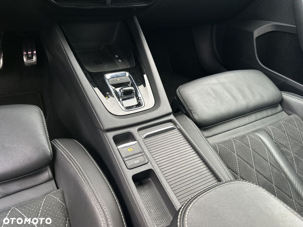 Skoda Octavia 2.0 TDI RS DSG - 17