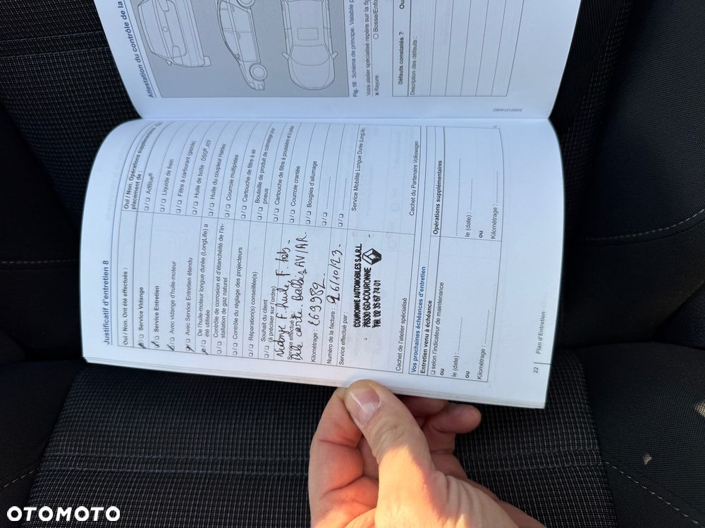 Volkswagen Passat Variant 1.6 TDI SCR DSG Comfortline - 23