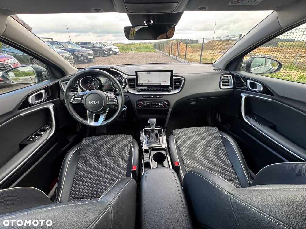 Kia XCeed - 12