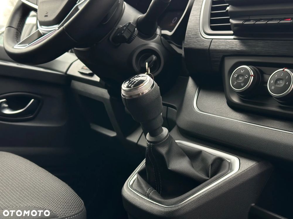 Renault Trafic - 10