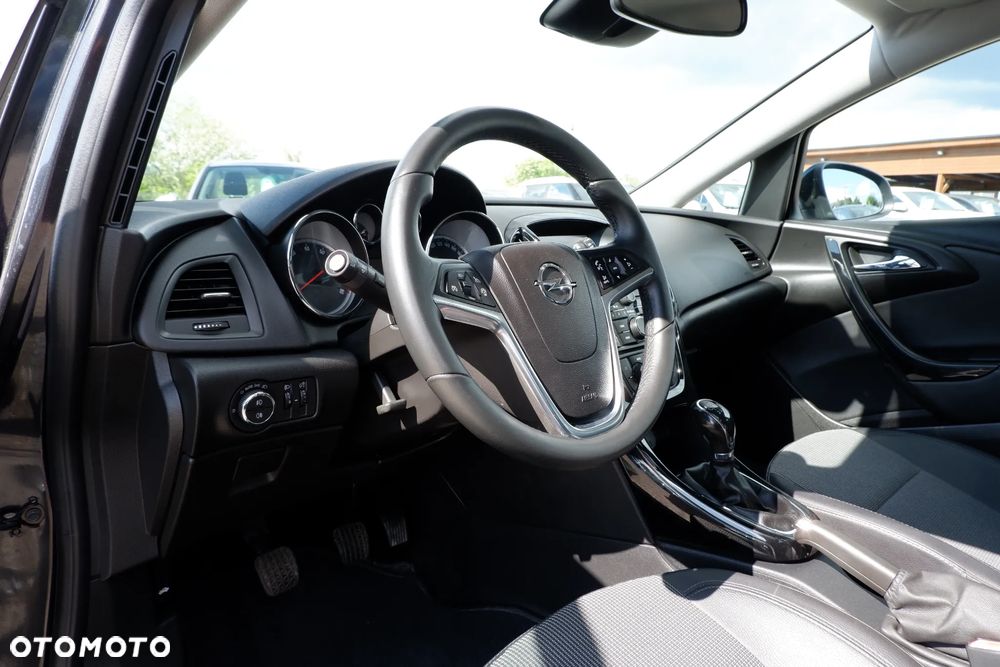 Opel Astra 1.4 Turbo Sports Tourer Style - 23
