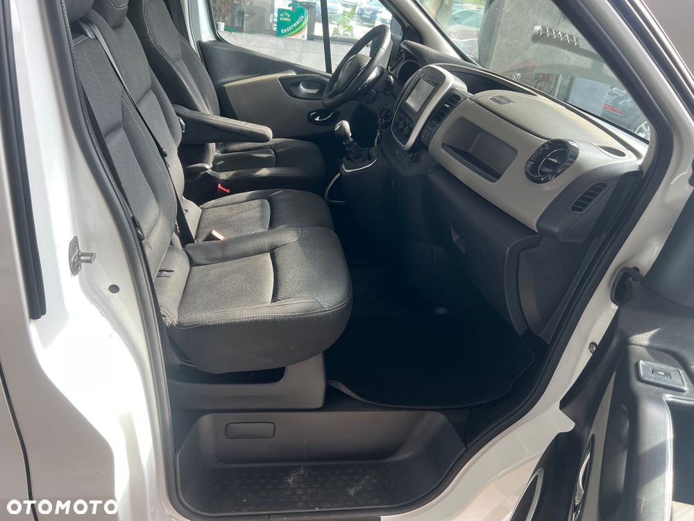 Renault Trafic - 26