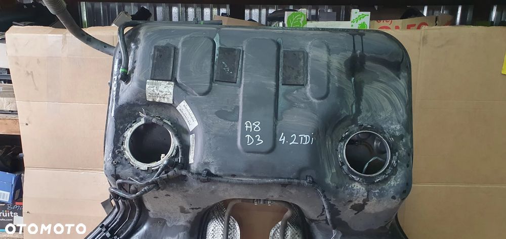 Zbiornik paliwa Audi A8 D3 4.2 TDI 4E0201021M - 4