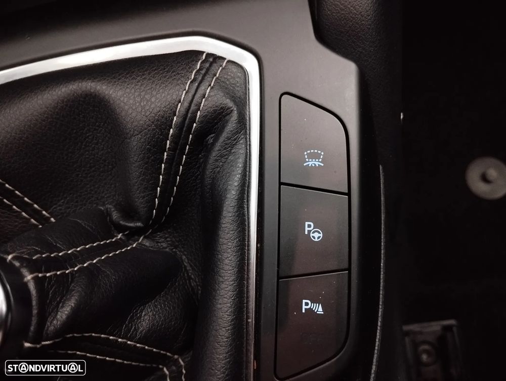 Ford Focus SW 1.0 EcoBoost Vignale - 41