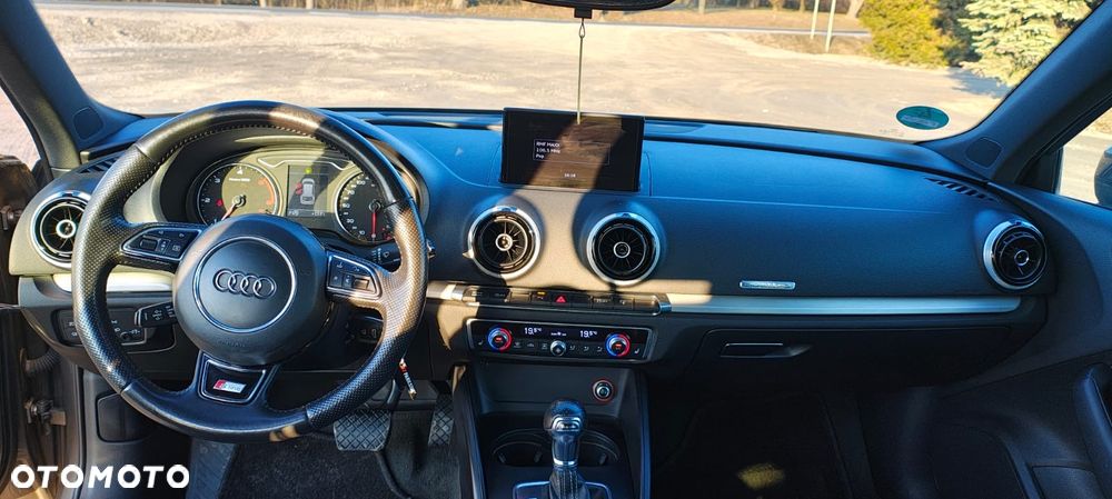 Audi A3 Sportback 2.0 TDI (clean diesel) quattro S tronic S line Sportpaket - 7