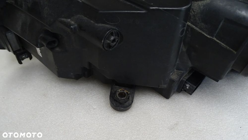 SEAT ATECA 576 - lampa przednia prawa FULL LED - 9