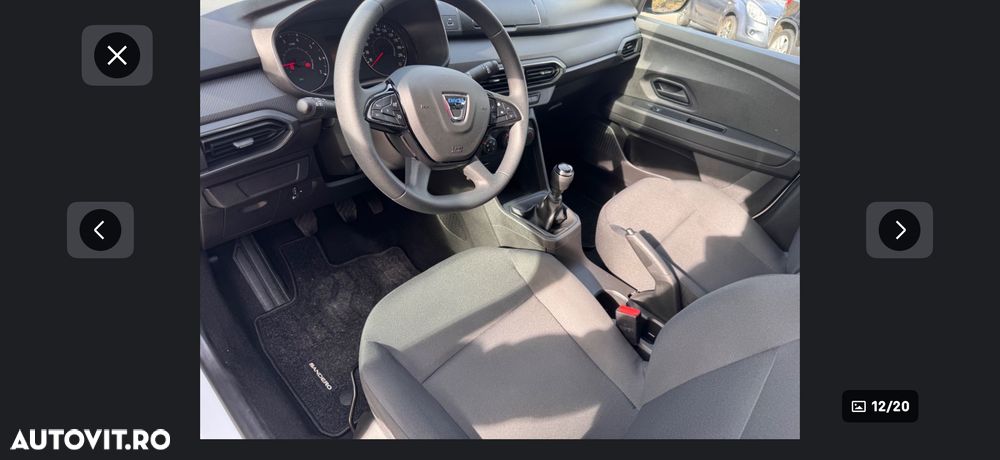 Dacia Sandero TCe 90 Essential - 8