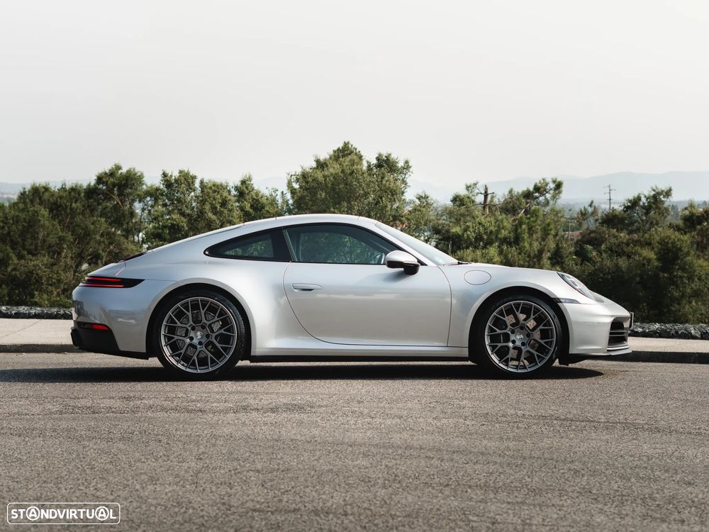Porsche 911 (992) Carrera - 9