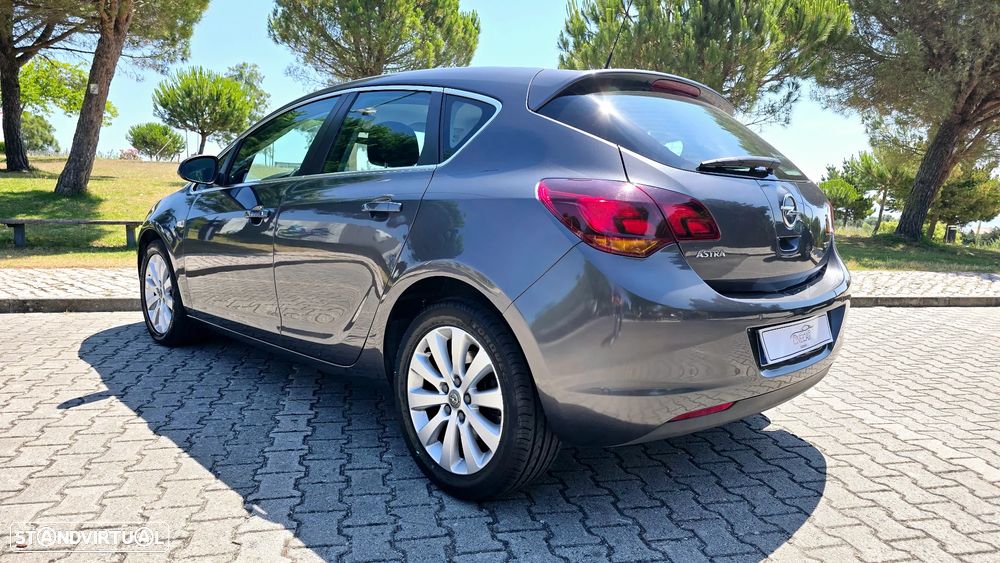 Opel Astra 1.7 CDTI Cosmo - 19