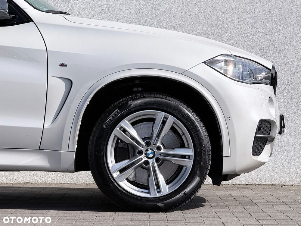 BMW X5 M M50d - 12