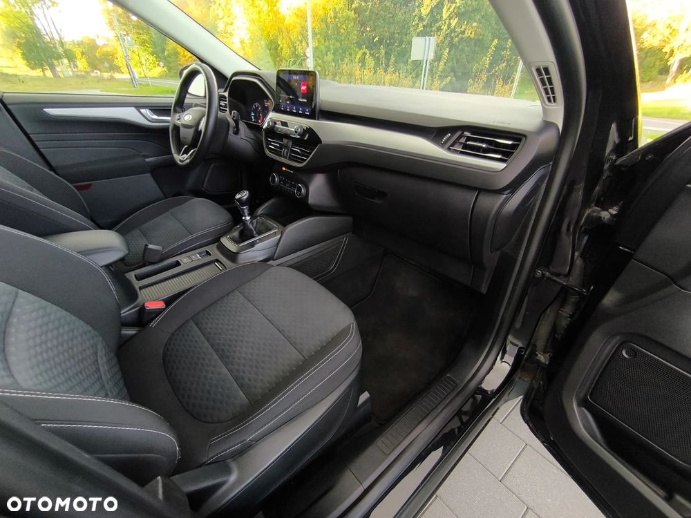 Ford Kuga - 18