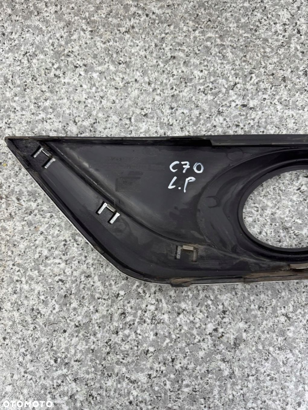 KRATKA RAMKA HALOGENU LEWY PRZÓD VOLVO C70 II 2009-2013 31323594 - 5