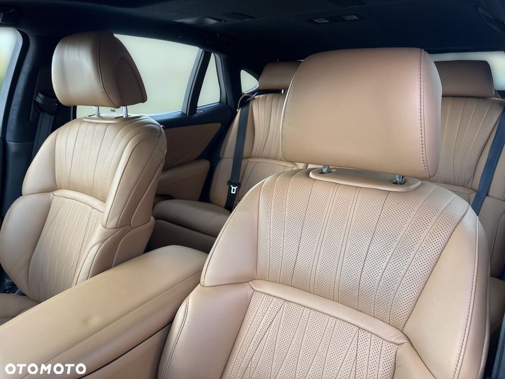 Lexus LS - 12