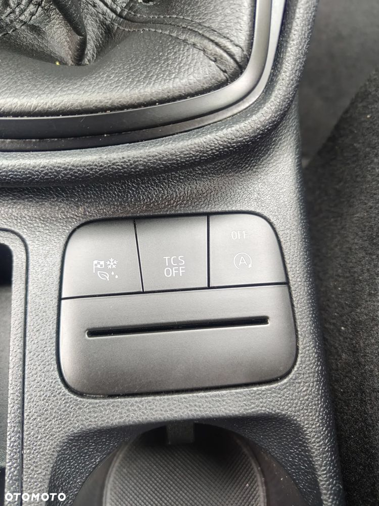Ford Fiesta 1.0 EcoBoost S&S TITANIUM - 10