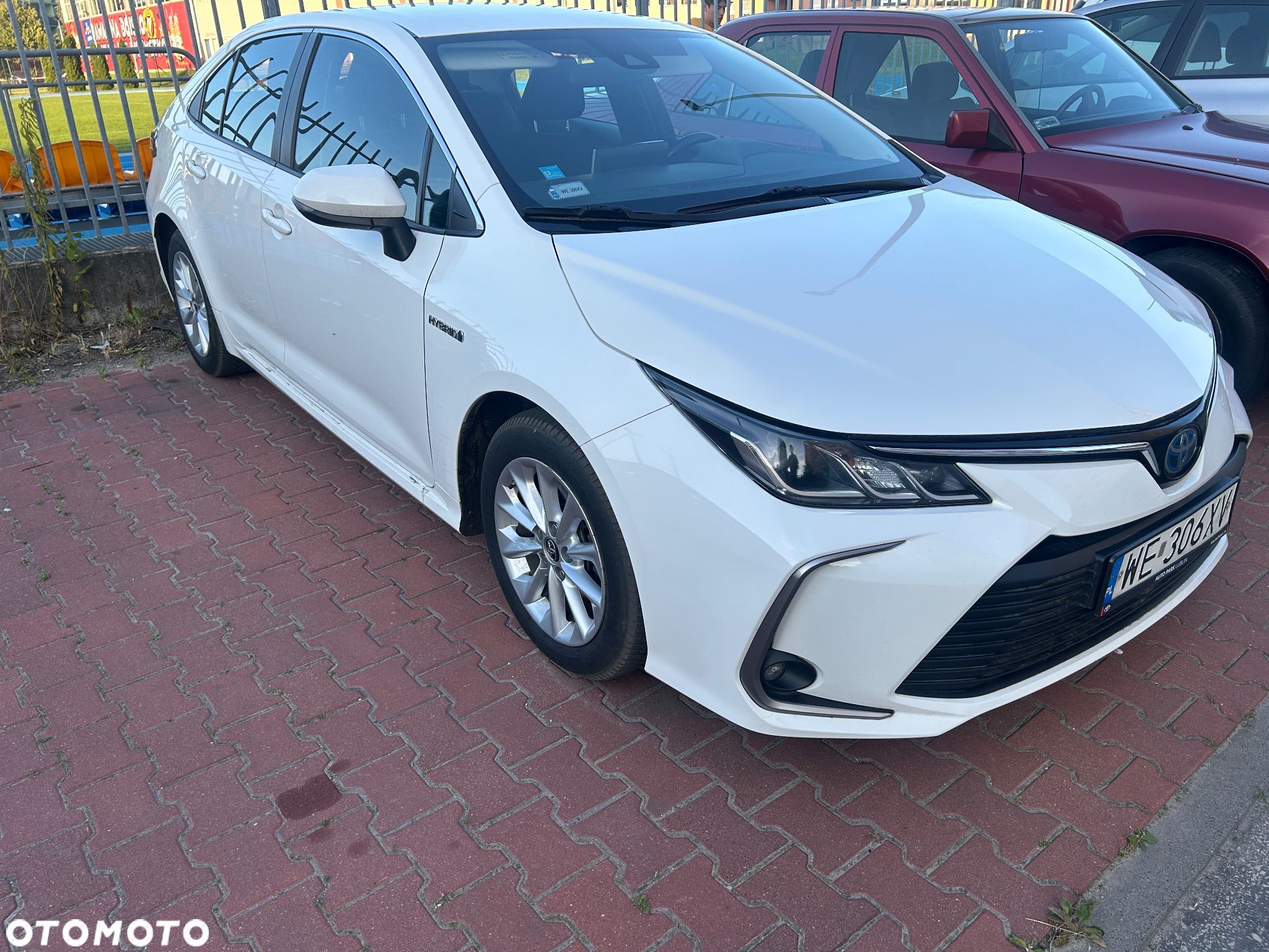 Toyota Corolla 1.8 Hybrid Comfort - 1