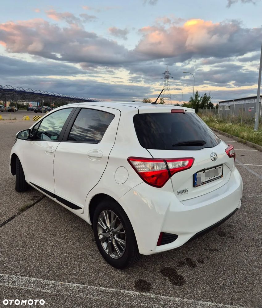 Toyota Yaris 1.5 Premium - 27