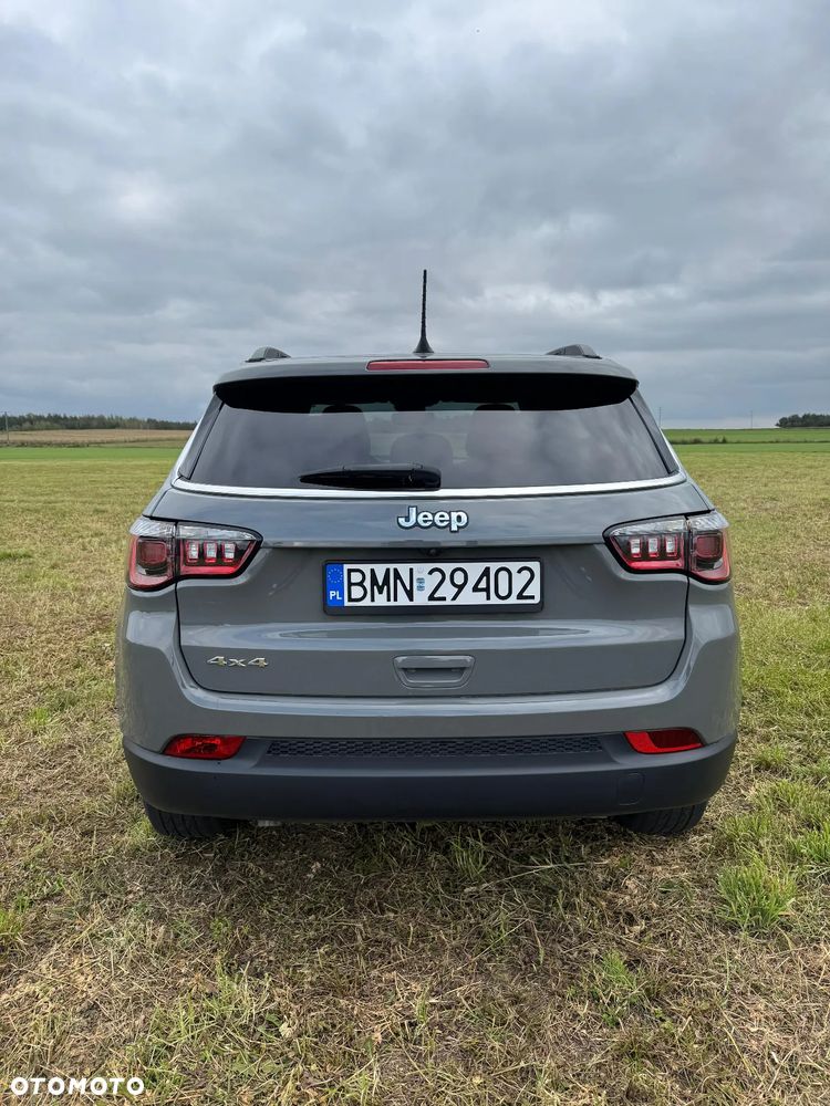 Jeep Compass - 10