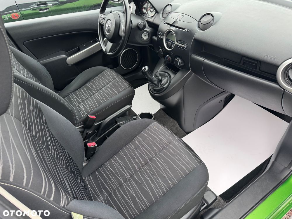 Mazda 2 - 12
