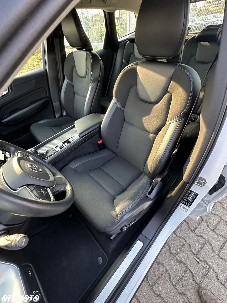 Volvo XC 60 T4 Momentum Pro - 7