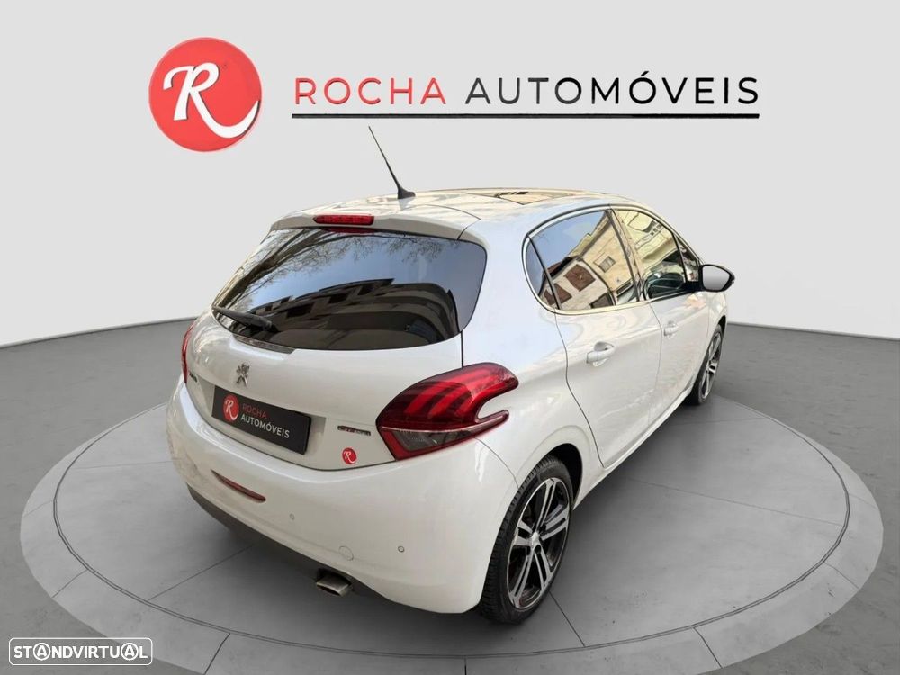 Peugeot 208 1.2 PureTech GT Line - 4