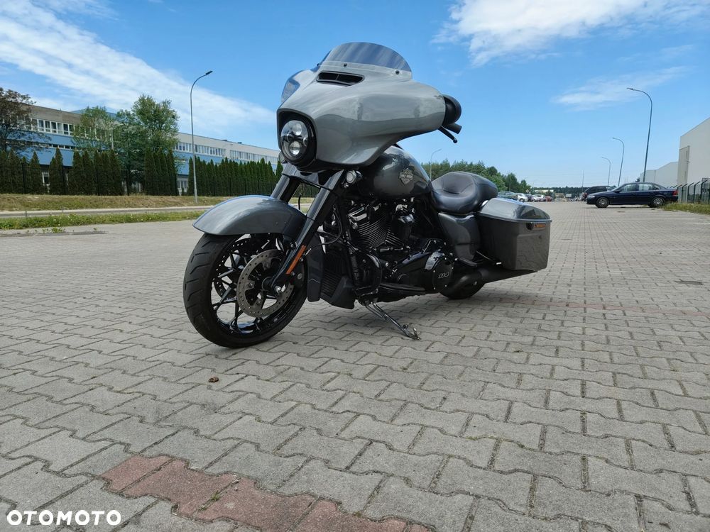 Harley-Davidson Touring Street Glide - 8