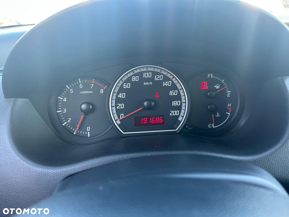 Suzuki Swift 1.3 Club - 28