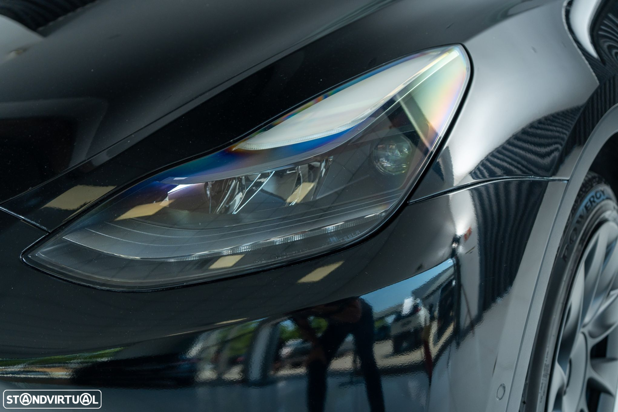Tesla Model Y Long Range Dual Motor AWD - 31