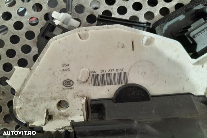 Broasca usa fata dreapta 15A-5K1837015E Volkswagen VW Polo 4 9N [2001 - 2
