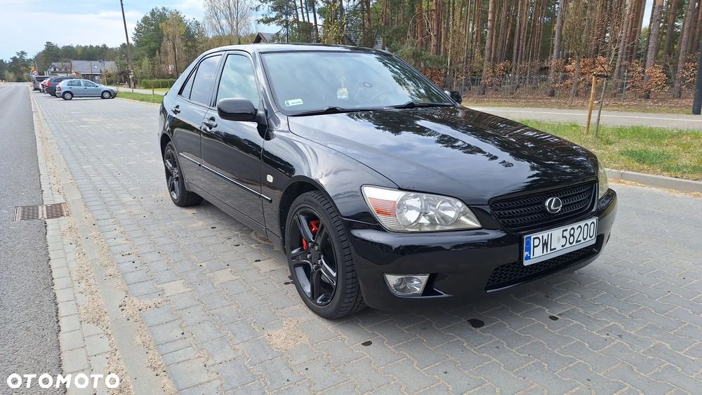 Lexus IS - 2