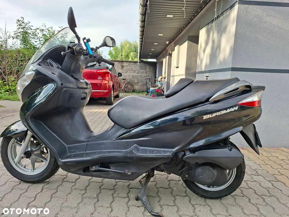Suzuki Burgman - 12