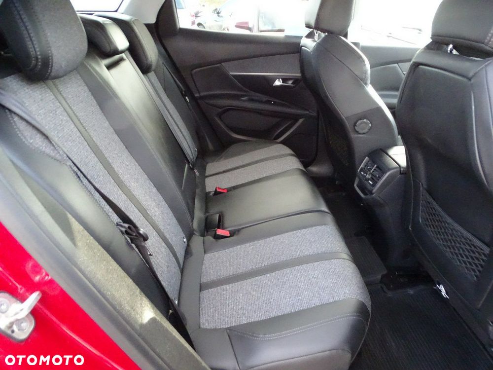 Peugeot 3008 - 17
