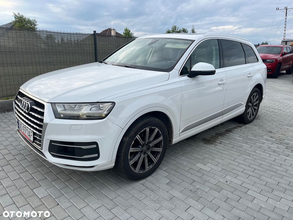 Audi Q7 - 1