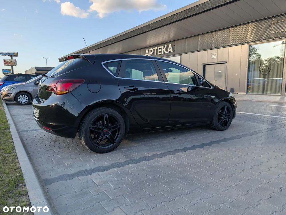 Opel Astra 1.4 Turbo Sport - 4