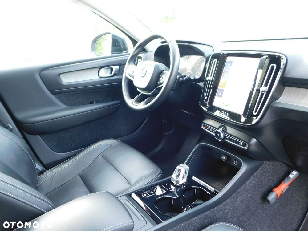 Volvo XC 40 T3 Inscription - 8