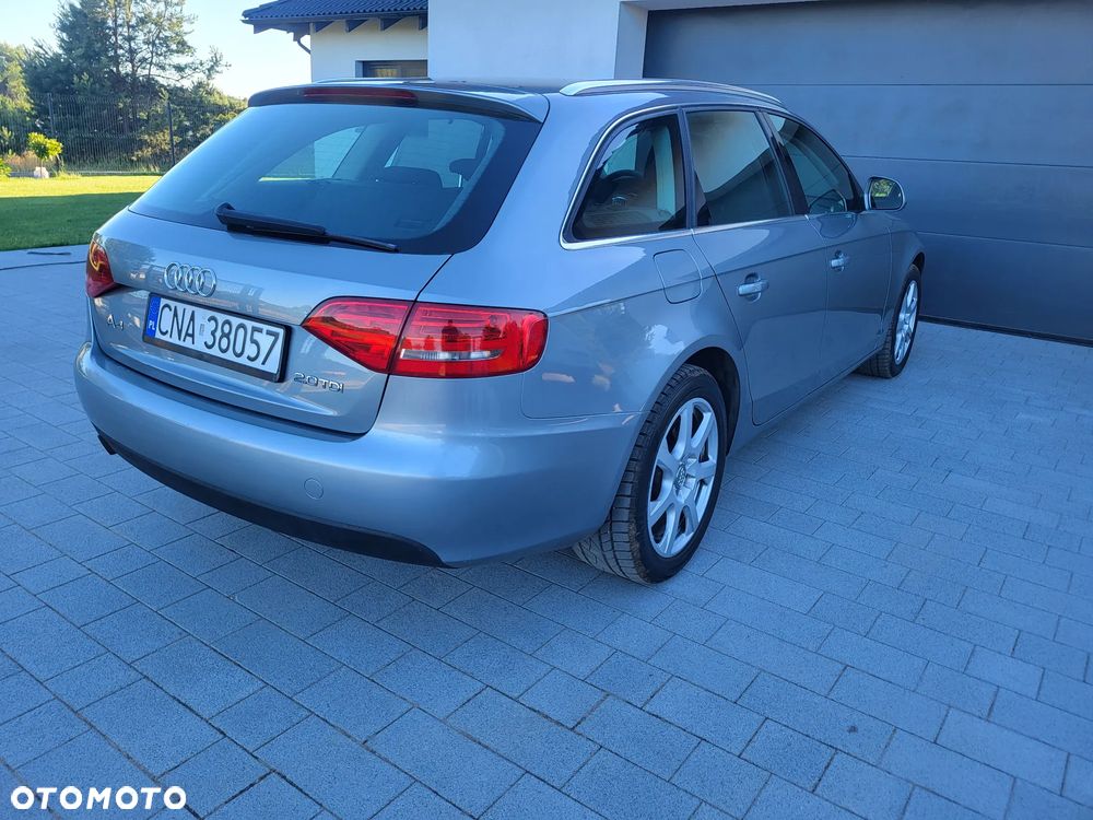 Audi A4 Avant 2.0 TDI DPF Ambiente - 14