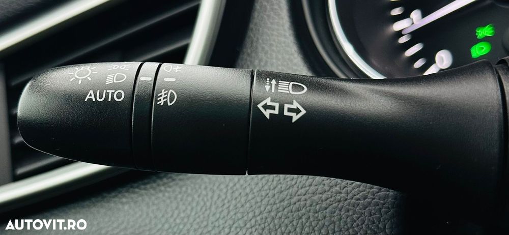 Nissan Qashqai 1.2 DIG-T TEKNA+ - 28