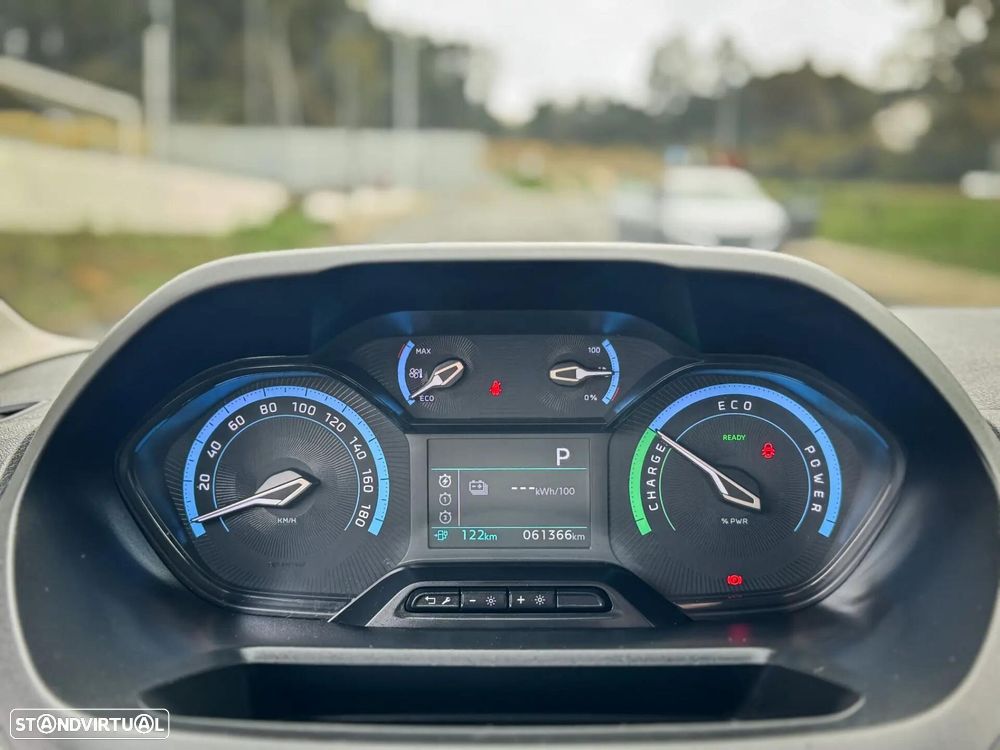 Peugeot e-Partner L2 FlexCab (50kWh) Pro - 18