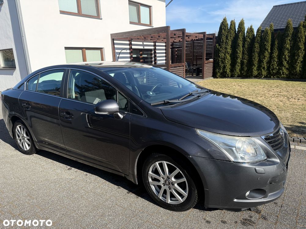 Toyota Avensis 1.8 Comfort - 9