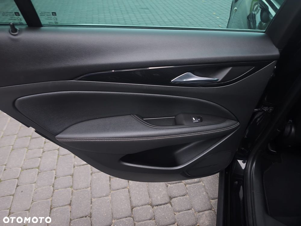 Opel Insignia - 29