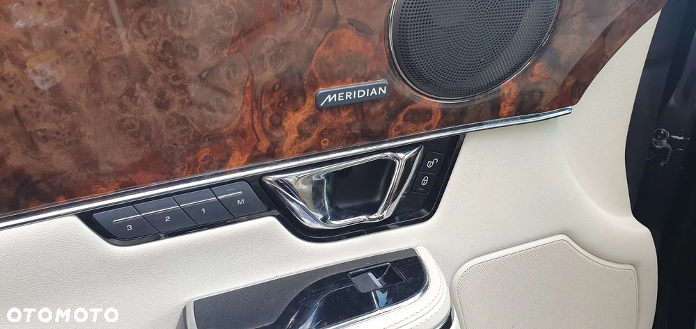 Jaguar XJ 3.0 D V6 Premium Luxury - 22