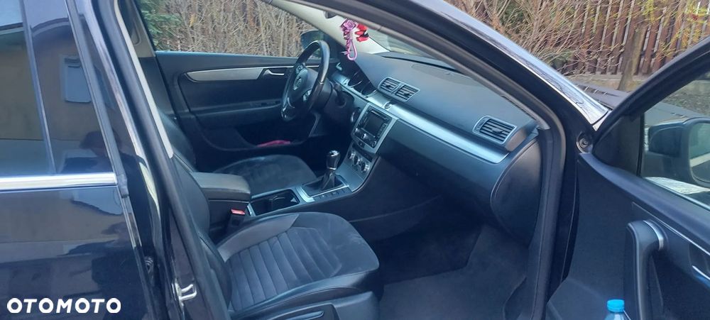 Volkswagen Passat 2.0 TDI Highline - 7