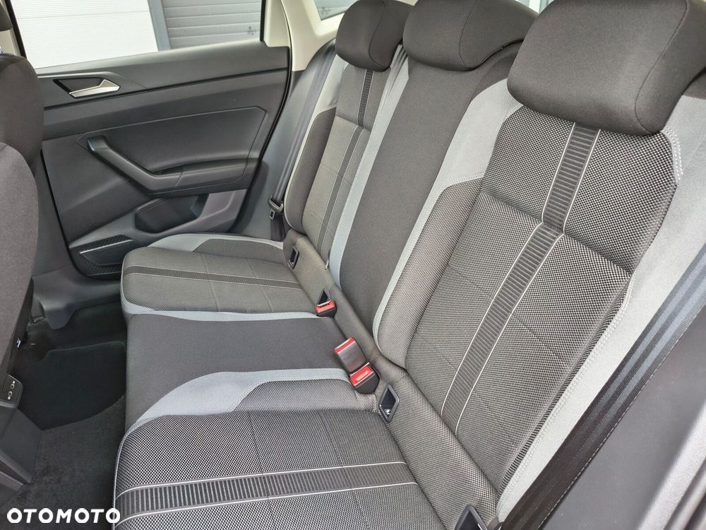 Volkswagen Polo - 25