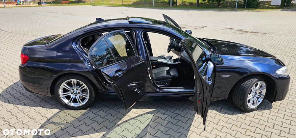 BMW Seria 5 530d xDrive Sport-Aut - 14