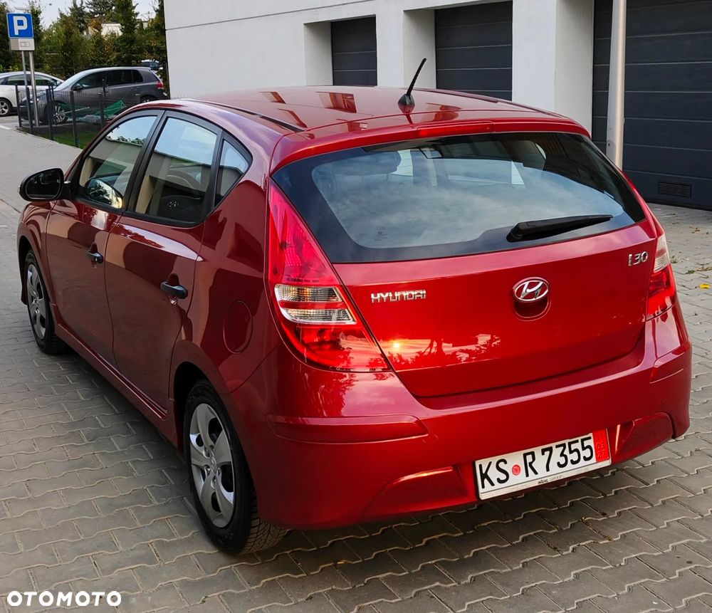 Hyundai i30 1.4 Classic + - 24