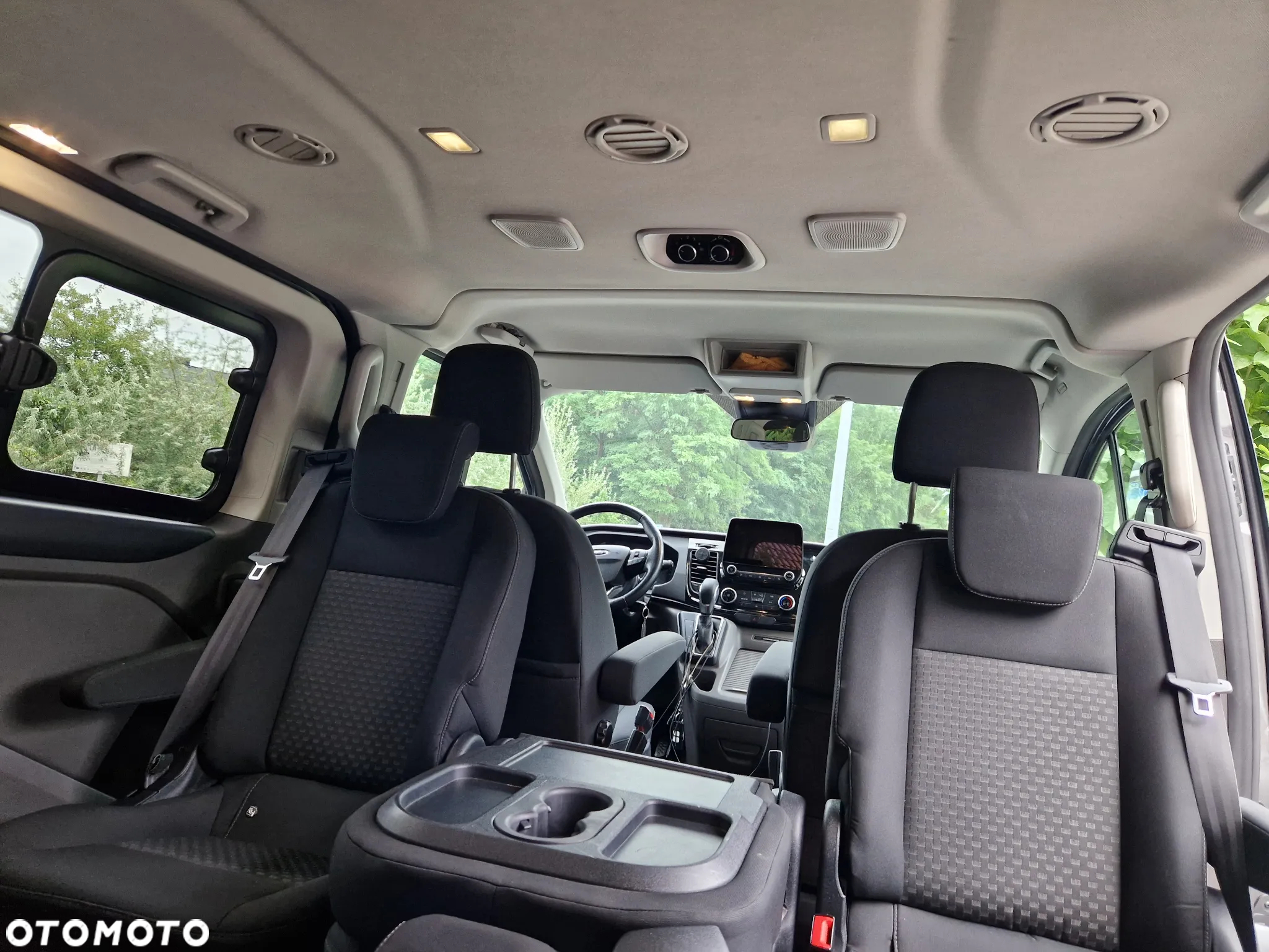 Ford Tourneo Custom - 19