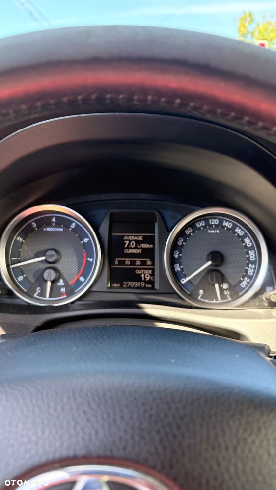 Toyota Auris 1.6 Premium Comfort - 6