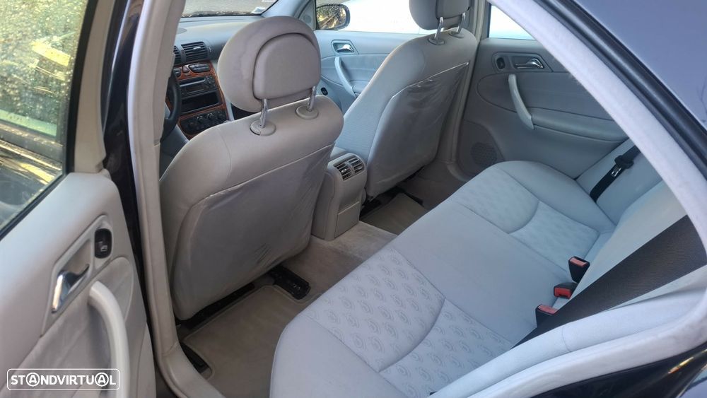 Mercedes-Benz C 220 CDi Classic - 12
