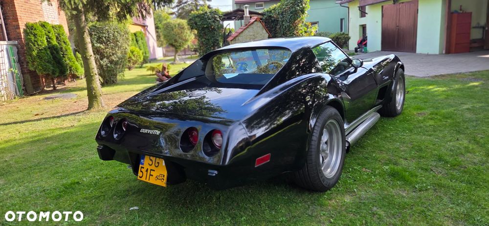 Chevrolet Corvette - 18